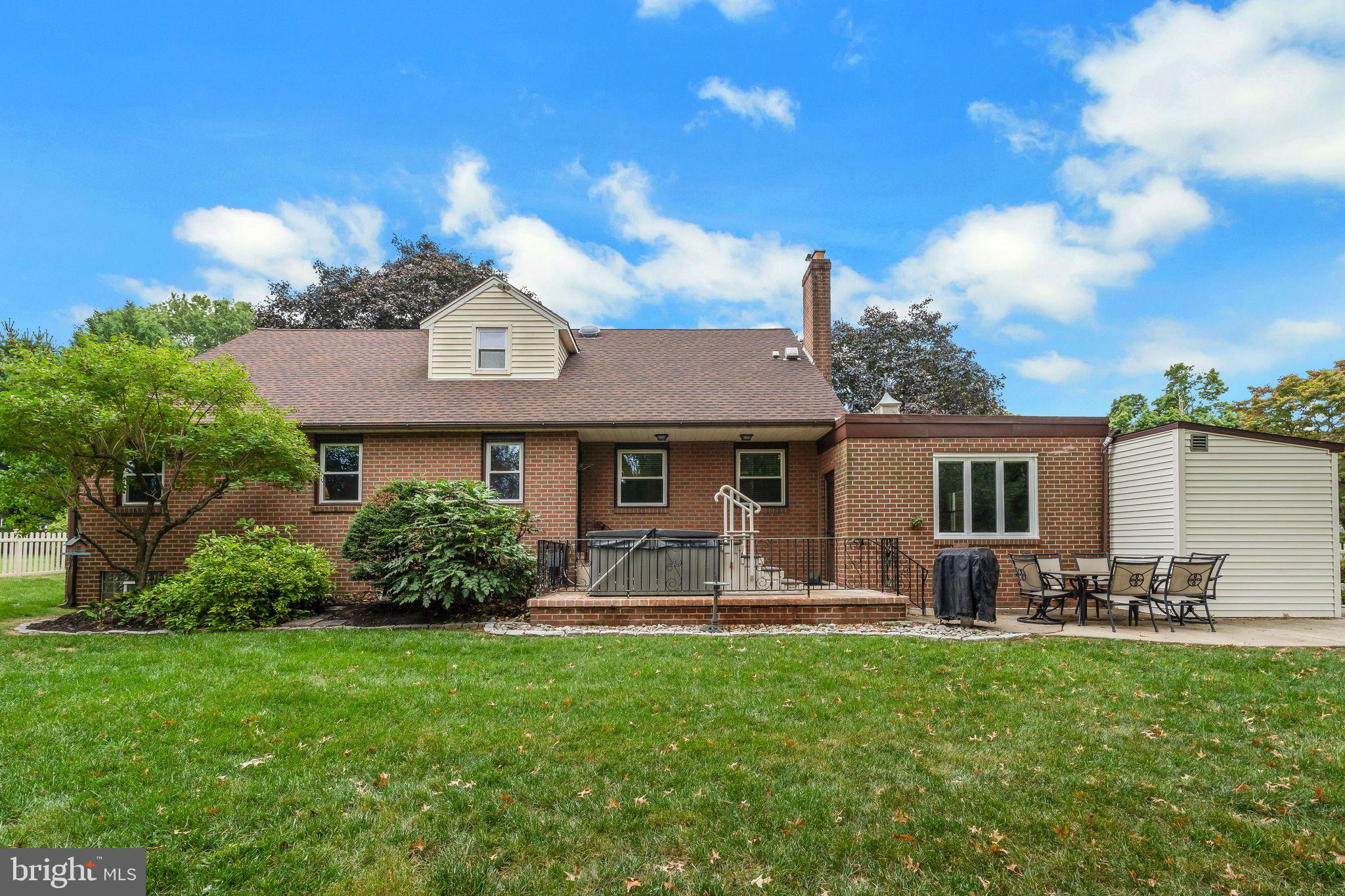 308 Madison Road Huntingdon Valley, PA 19006 - Photo 6 of 49 Gallery Image 6