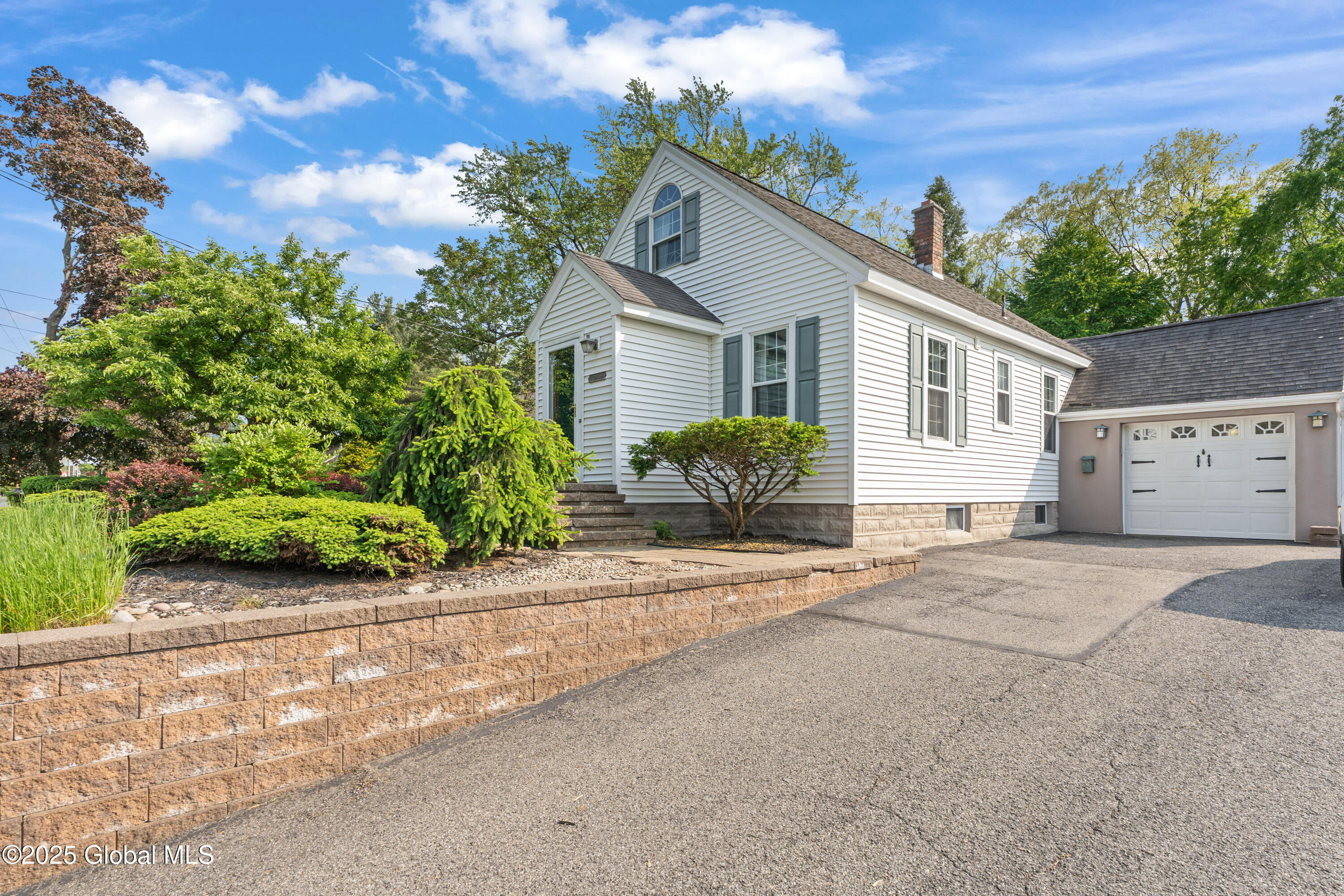 2400 Curry Road Schenectady, NY 12303 - Photo 2 of 30 DSC09291