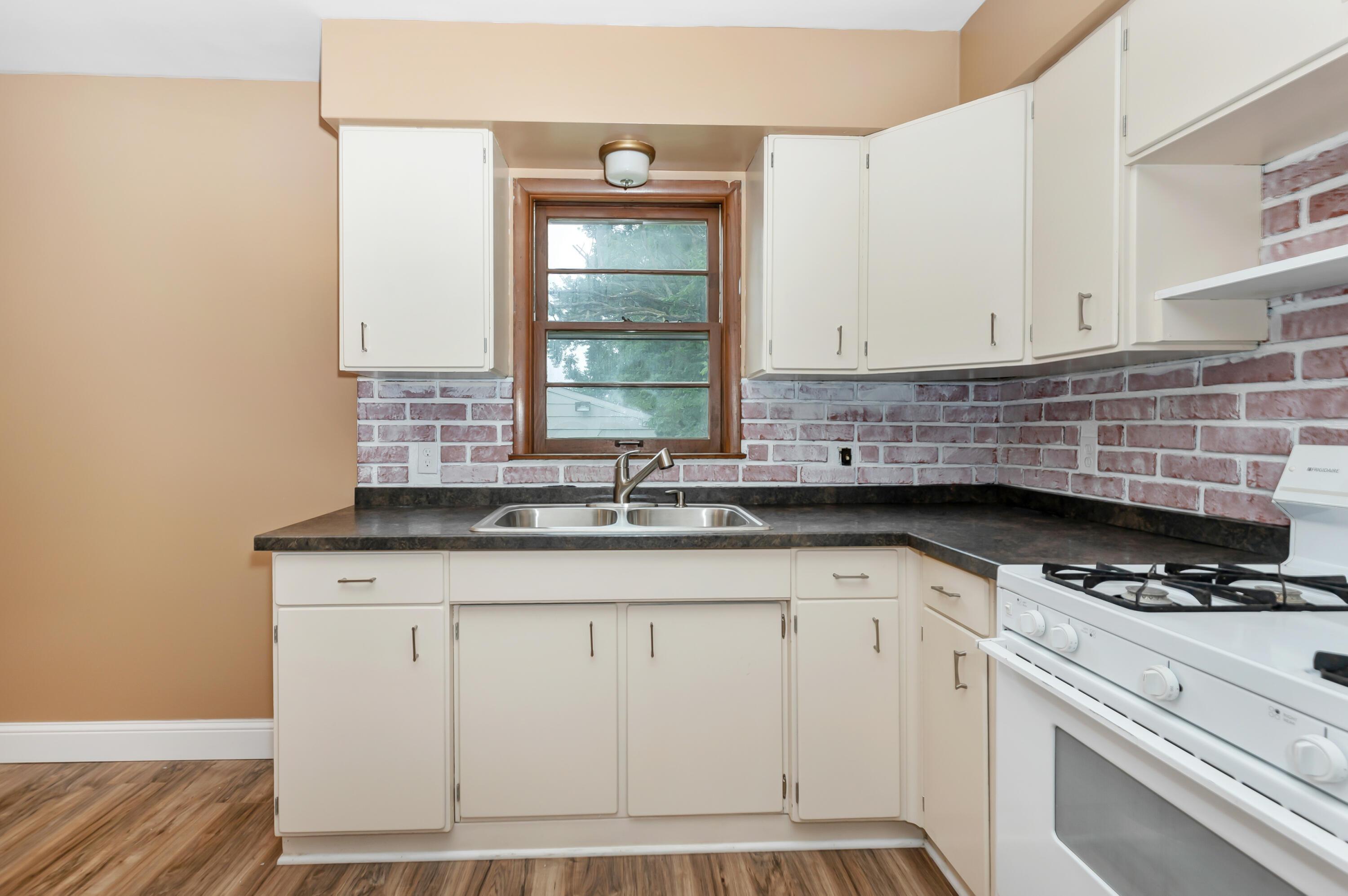 3653 Maize Road Columbus, OH 43224 - Photo 15 of 44 Kitchen