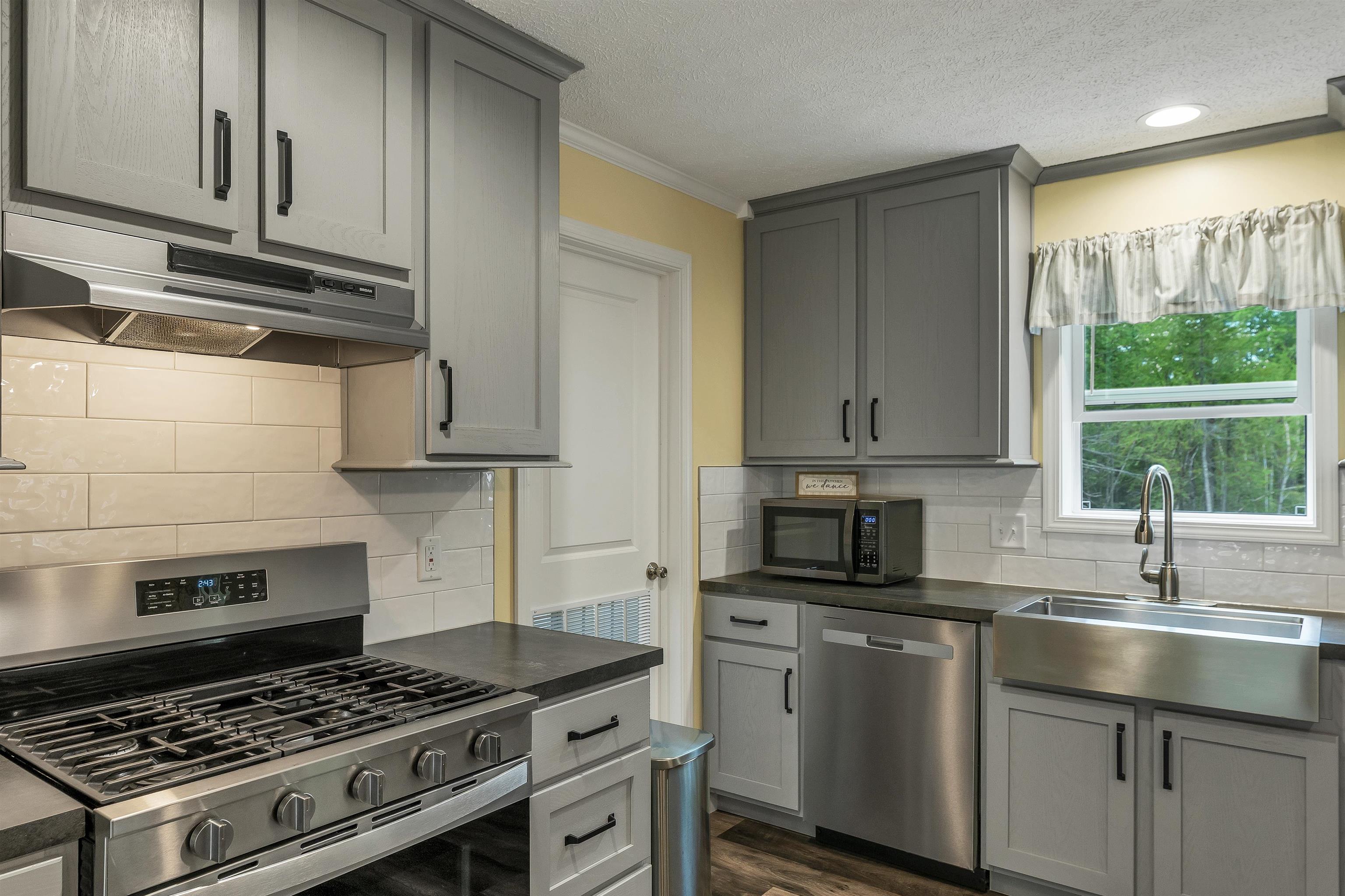 358 Chase Road Sandwich, NH 03259 - Photo 15 of 58 Gallery Image 15