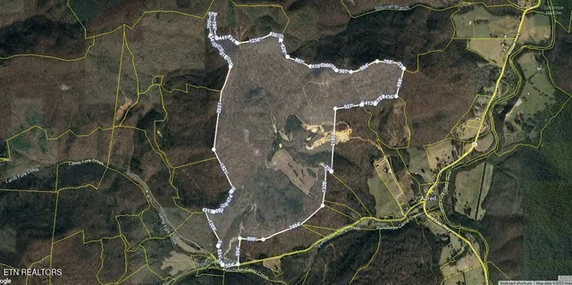 $1,950,000 | 700-ac Puncheon Creek Lane, Livingston, TN 38570