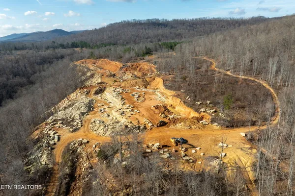 $1,697,500 | 700-ac Puncheon Creek Lane, Livingston, TN 38570