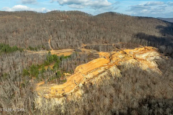 $1,697,500 | 700-ac Puncheon Creek Lane, Livingston, TN 38570