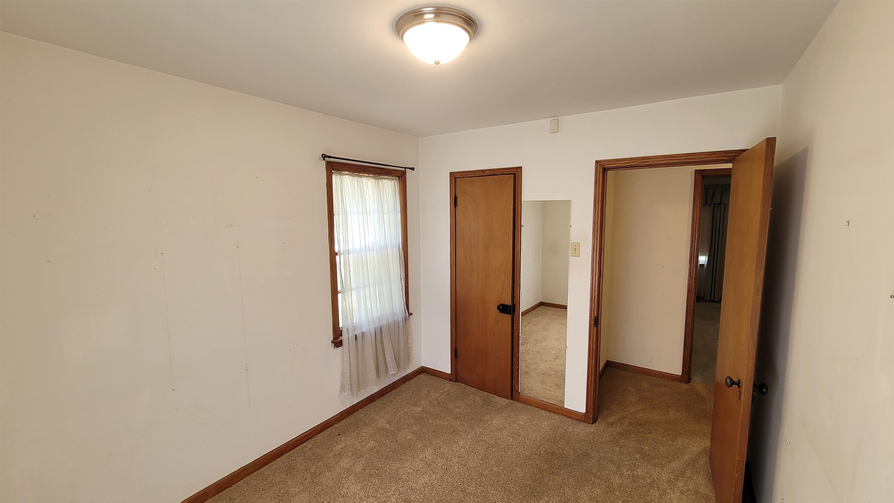 3745 Tchulahoma Road Memphis, TN 38118 - Photo 27 of 39 an empty room with closet