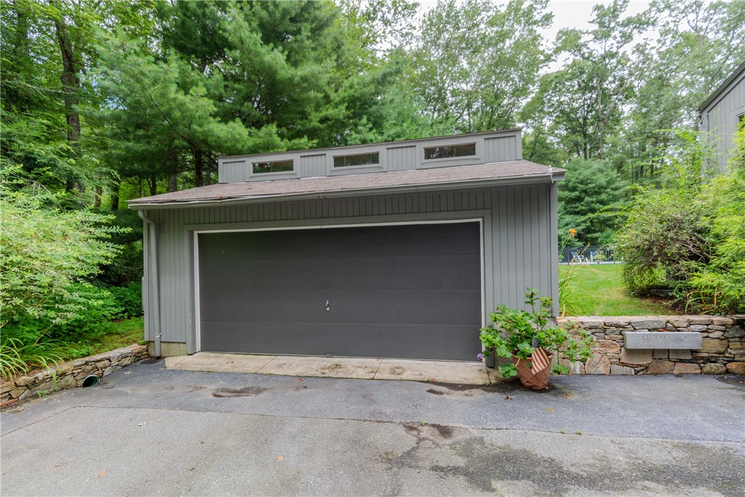 33 Keach Dam Road Glocester, RI 02814 - Photo 4 of 50