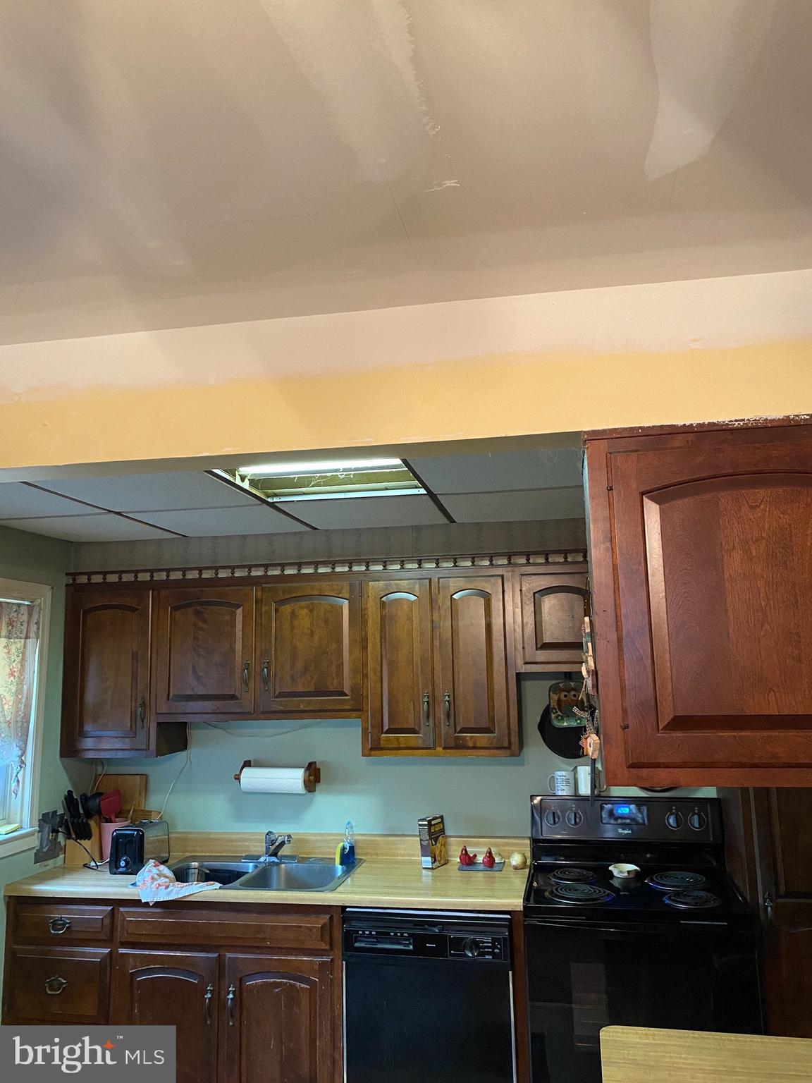 256 East Avon Road Brookhaven, PA 19015 - Photo 6 of 12 Gallery Image 6