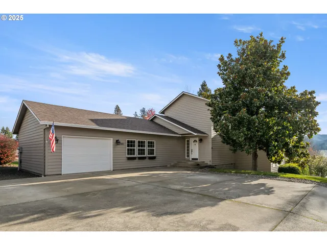 $425,000 | 660 Jade Street, Sutherlin, OR 97479