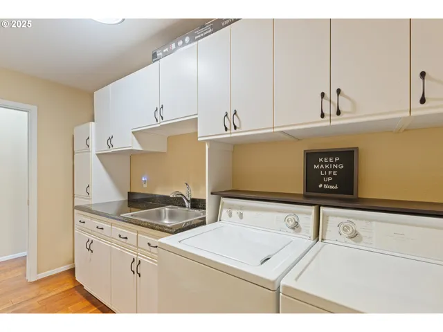 $425,000 | 660 Jade Street, Sutherlin, OR 97479