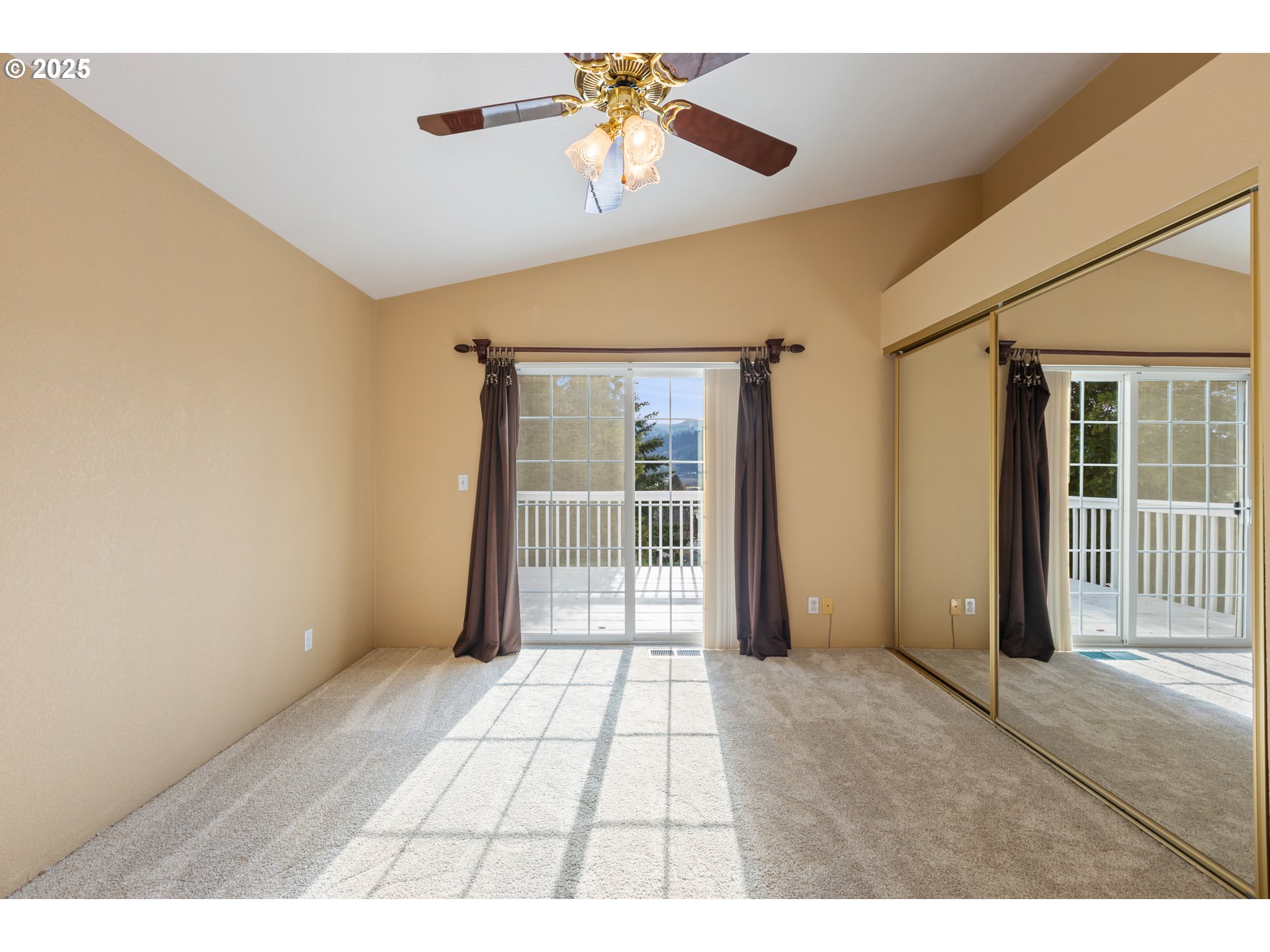 660 Jade Street Sutherlin, OR 97479 - Photo 34 of 48