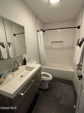 $1,450 | 37 Maiden Lane, Unit 3B, Albany, NY 12207