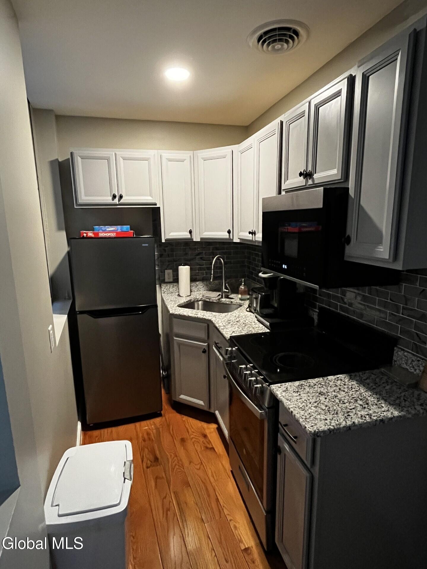 37 Maiden Lane, Unit 3B Albany, NY 12207 - Photo 17 of 18 Kitchen