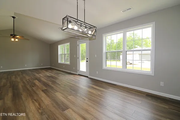 $419,000 | 607 Taylon Lane, Oneida, TN 37841