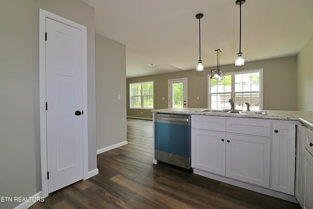 $419,000 | 607 Taylon Lane, Oneida, TN 37841