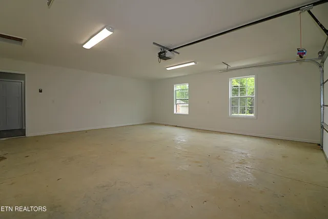 $419,000 | 607 Taylon Lane, Oneida, TN 37841