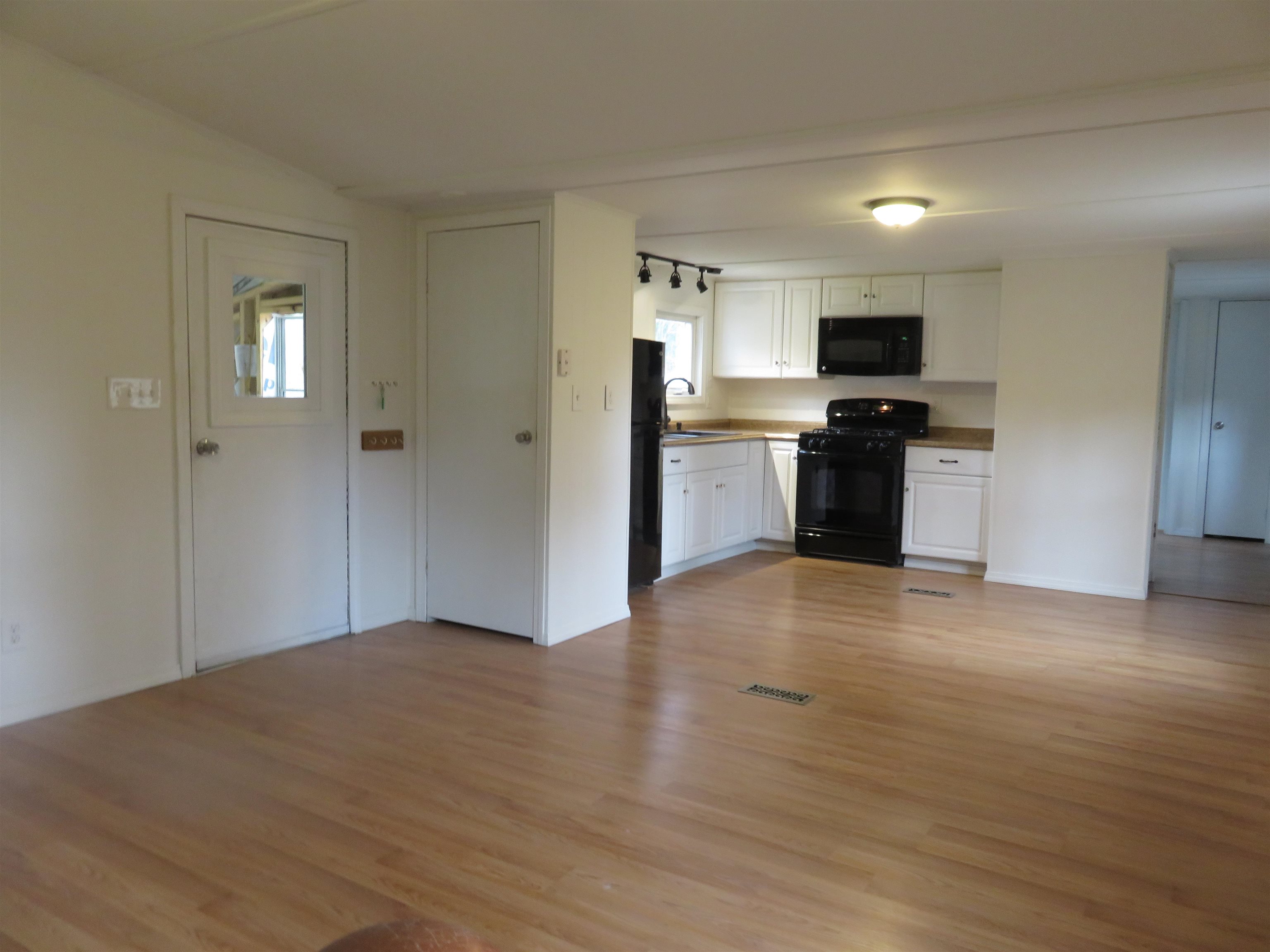 28 Country Meadows Drive Rindge, NH 03461 - Photo 9 of 20