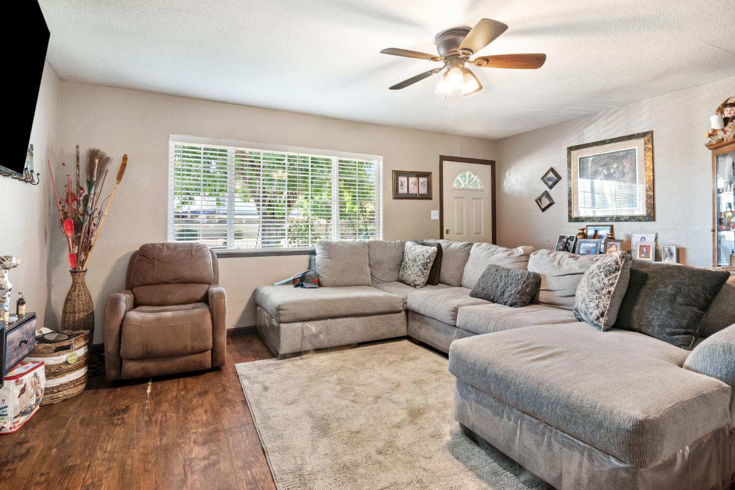 155 North Mercey Springs Road Los Banos, CA 93635 - Photo 9 of 22