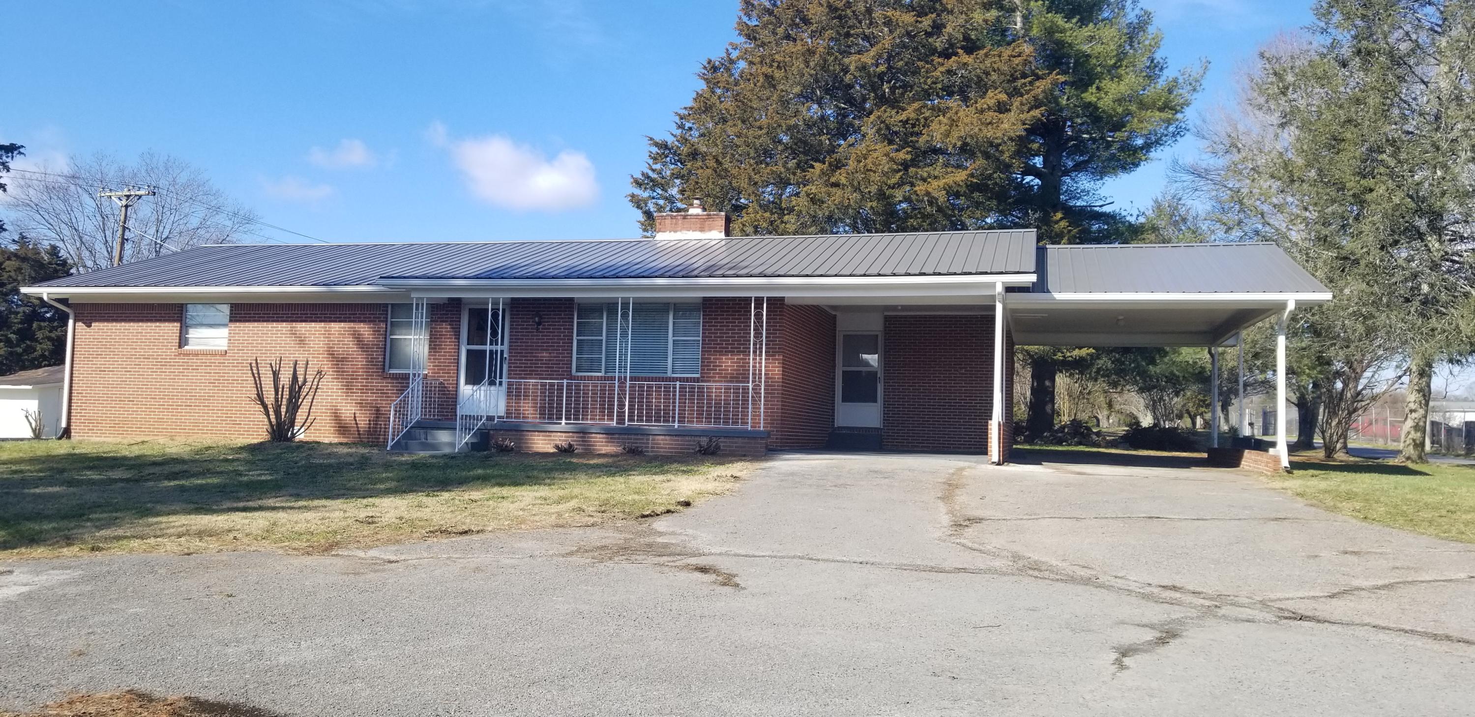 203 Russell Road New Tazewell, TN 37825 - Photo 1 of 32 Front