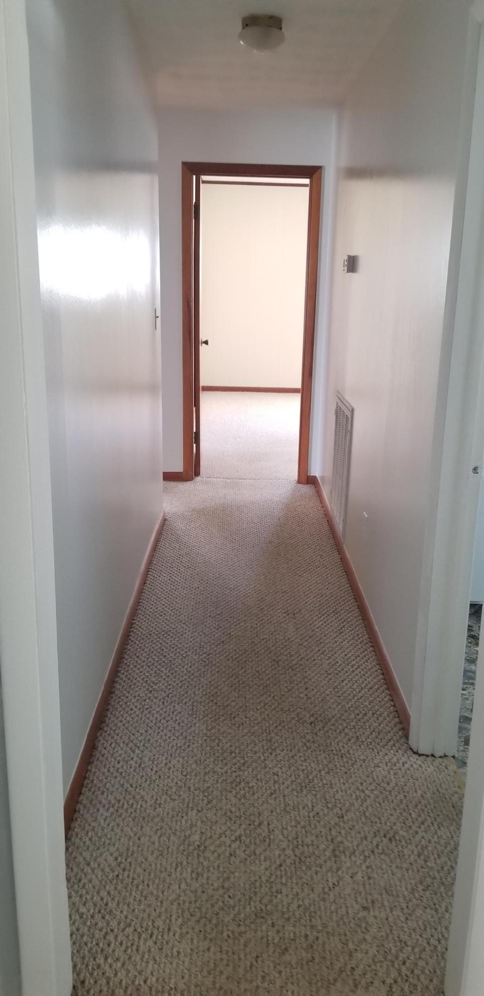 203 Russell Road New Tazewell, TN 37825 - Photo 25 of 32 Hallway