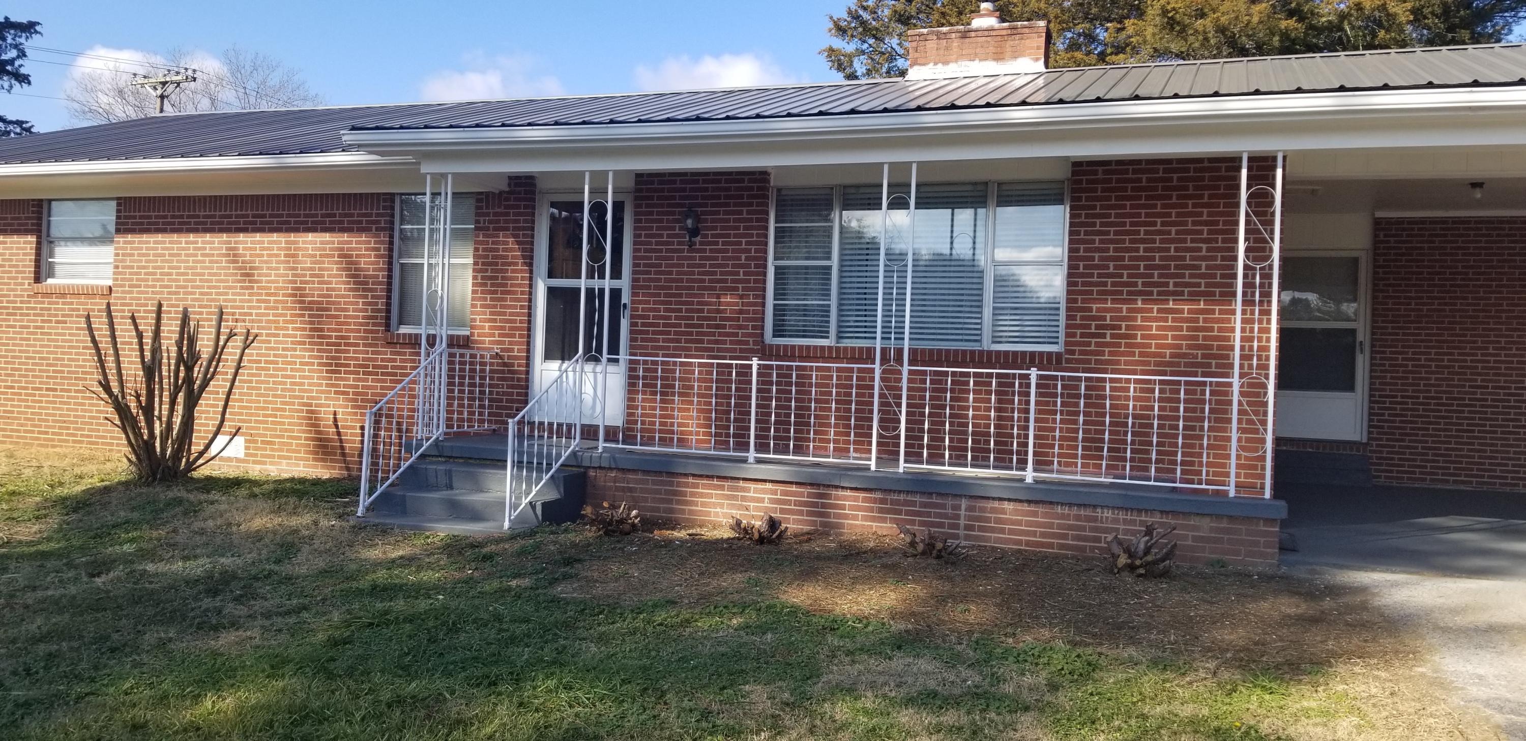 203 Russell Road New Tazewell, TN 37825 - Photo 6 of 32 Front