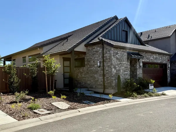 $882,975 | 7070 Soleil Way, Granite Bay, CA 95746