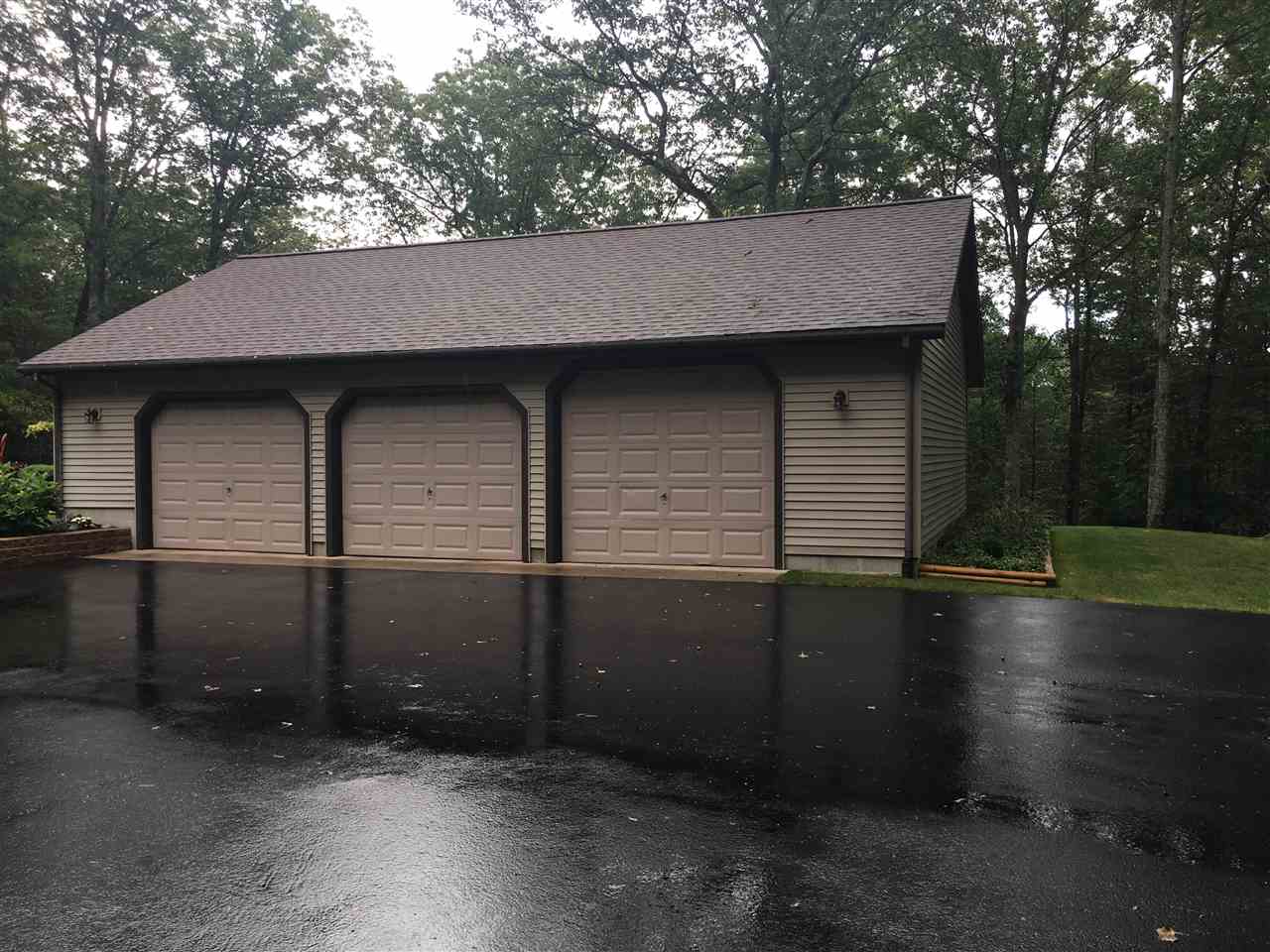 815 Rennie Lake Road Traverse City, MI 49696 - Photo 2 of 31 1838124-2.JPG