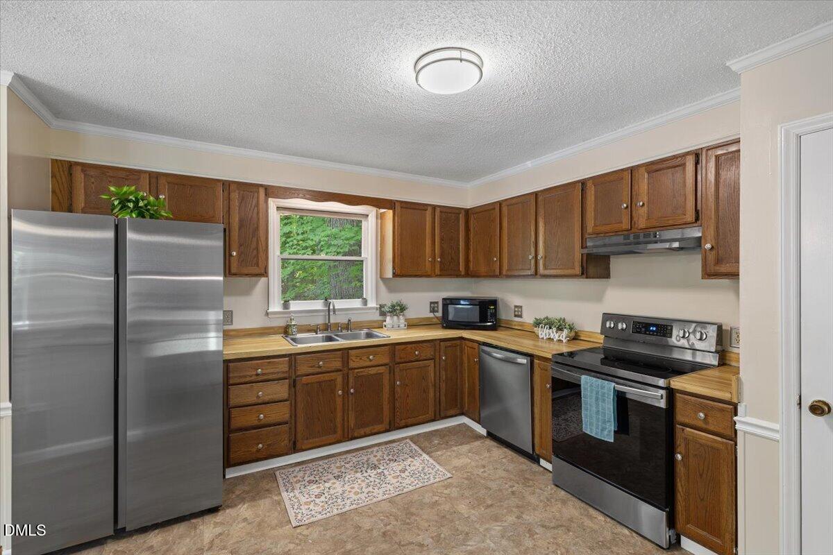 3109 Manor Ridge Drive Raleigh, NC 27603 - Photo 10 of 29