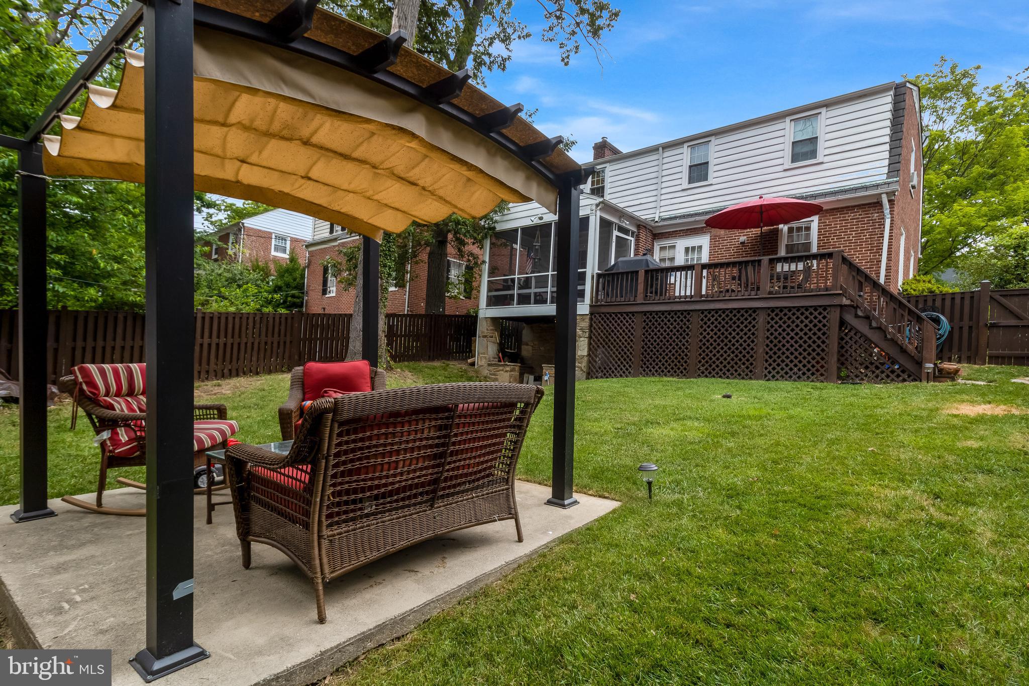 4018 Deepwood Road Baltimore, MD 21218 - Photo 2 of 35