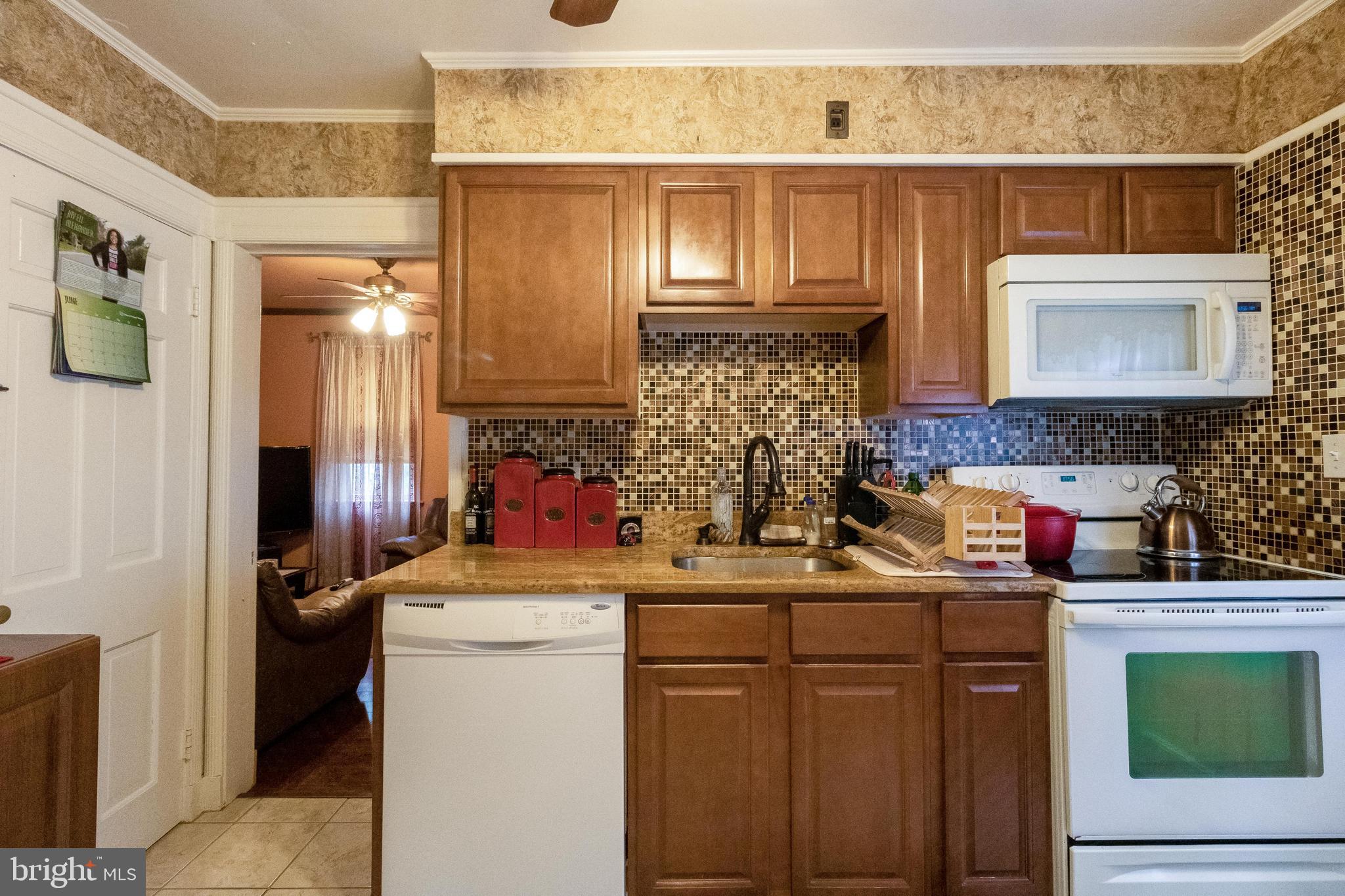 4018 Deepwood Road Baltimore, MD 21218 - Photo 12 of 35