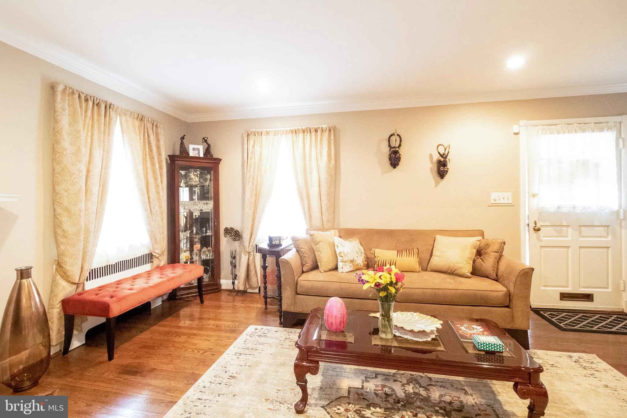 4018 Deepwood Road Baltimore, MD 21218 - Photo 5 of 35
