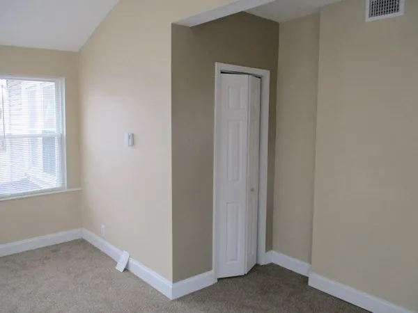 $2,100 | 1060 Pleasant Street, Unit 2, Worcester, MA 01602