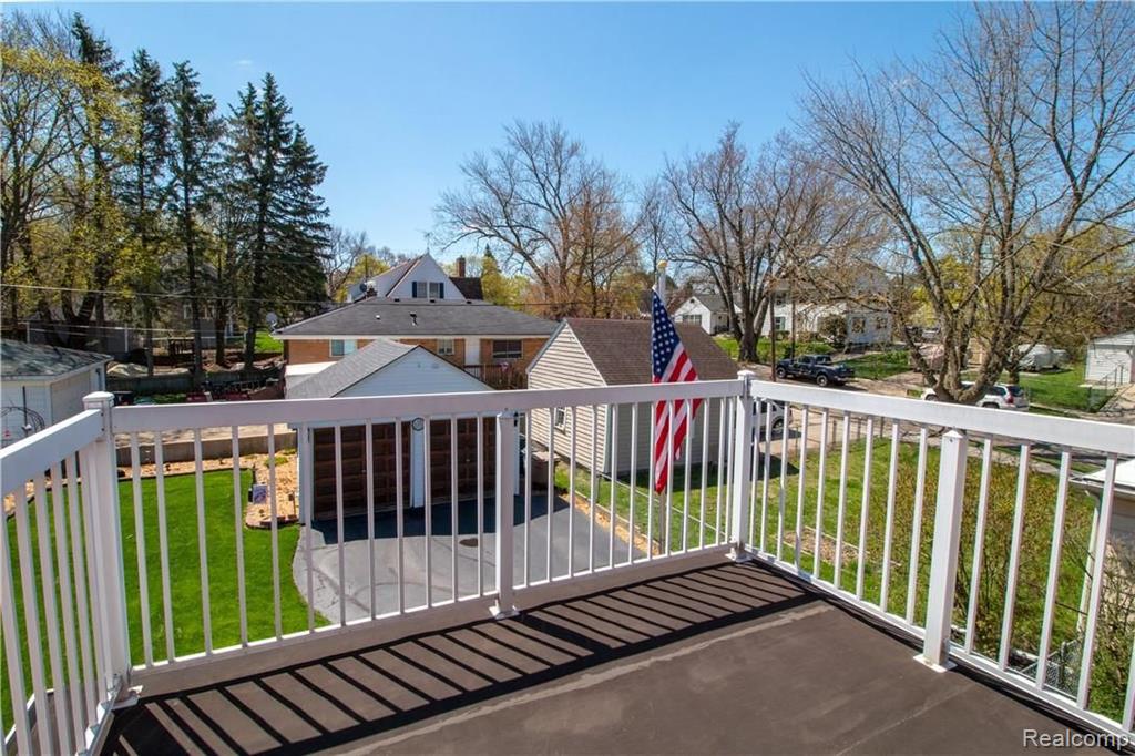 851 Menominee Road Pontiac, MI 48341 - Photo 12 of 19