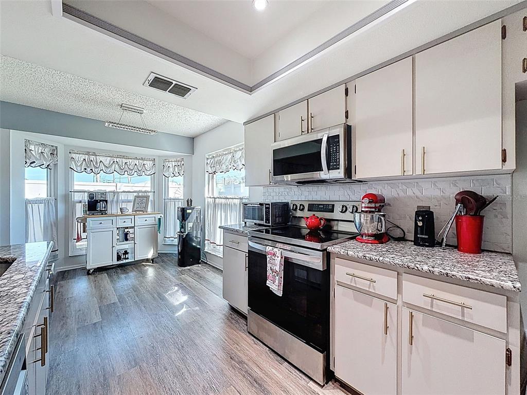 10654 Fallen Leaf Lane Port Richey, FL 34668 - Photo 15 of 41