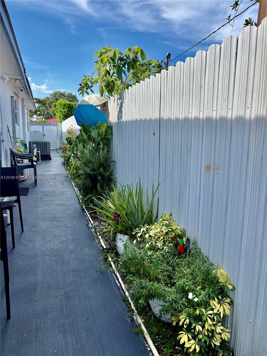 734 East 39th Street Hialeah, FL 33013 - Photo 36 of 55