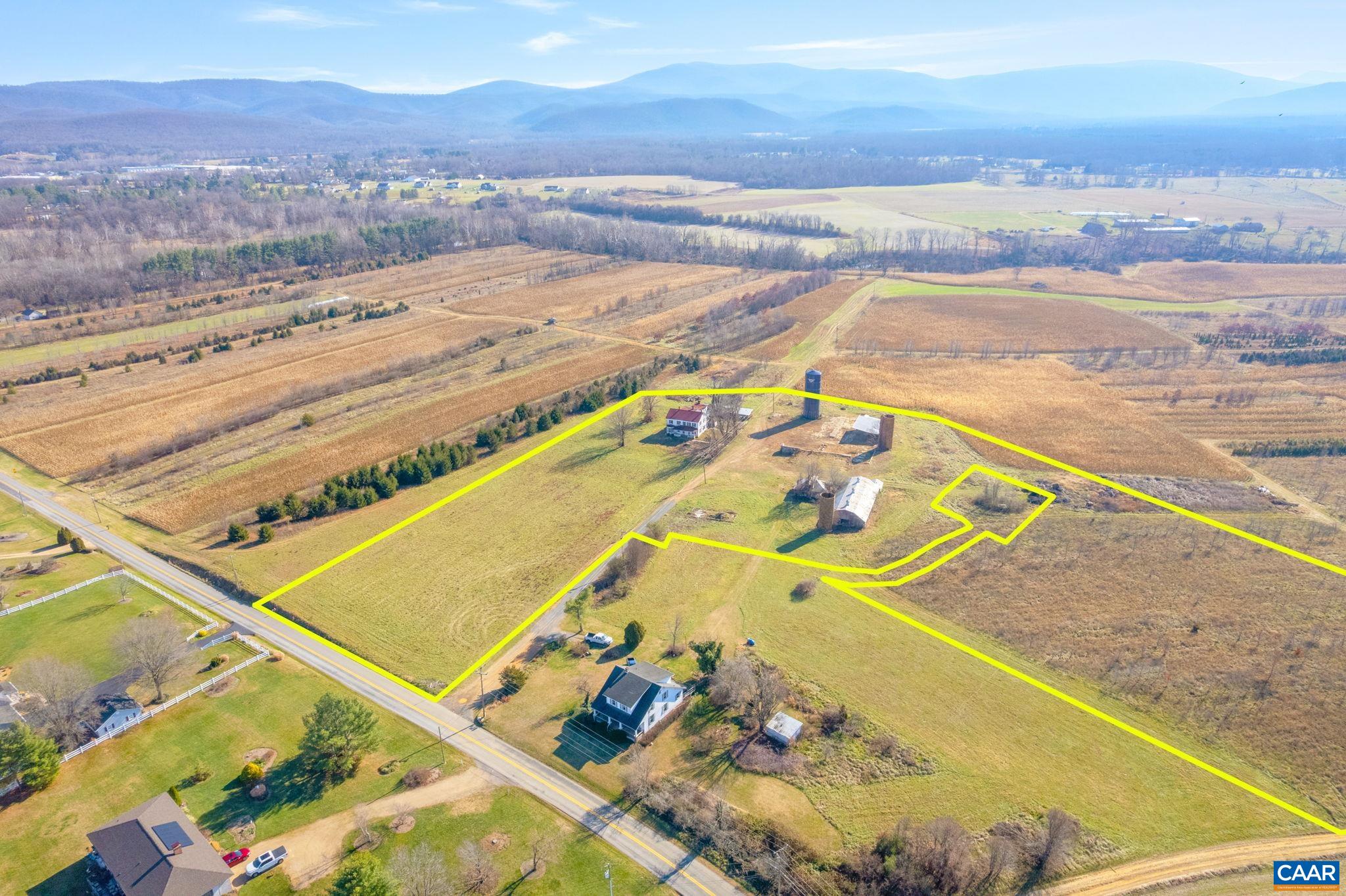 389 Shalom Road Waynesboro, VA 22980 - Photo 15 of 21 a view of an ocean and beach