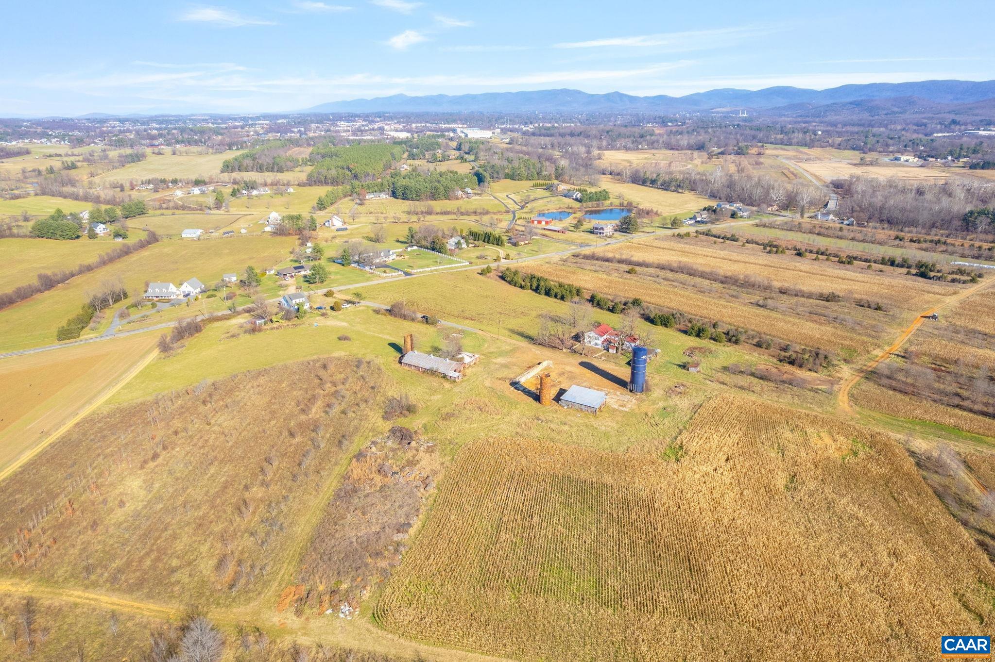 389 Shalom Road Waynesboro, VA 22980 - Photo 20 of 21 a view of city and ocean