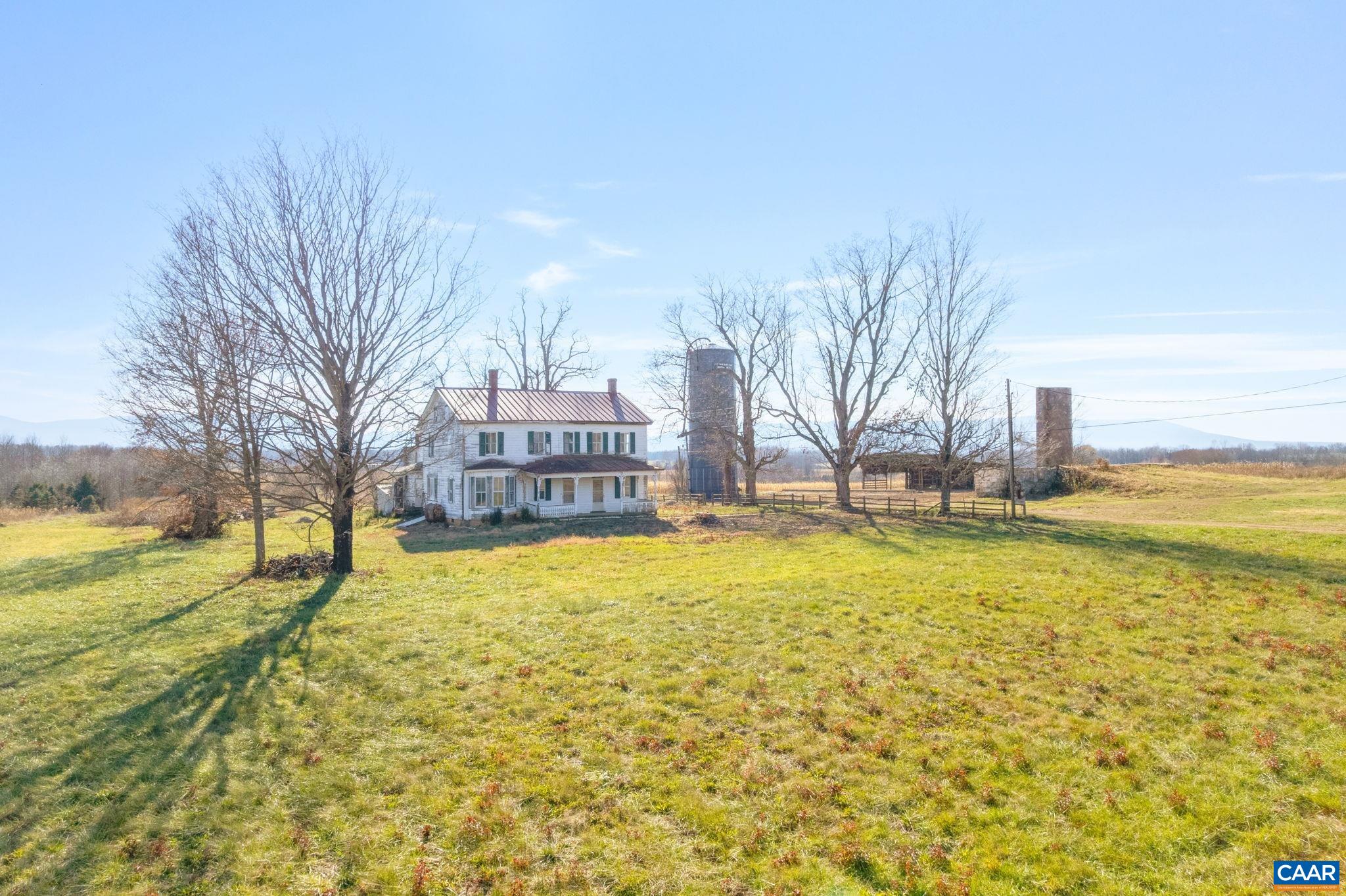 389 Shalom Road Waynesboro, VA 22980 - Photo 3 of 21 a view of an ocean with a building