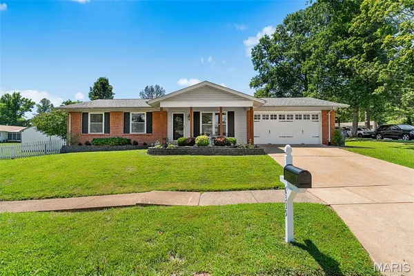 $315,000 | 6339 Treehouse Trail, St. Louis, MO 63129