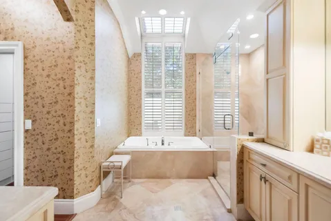 $1,950,000 | 83 Sandbourne Lane, Palm Beach Gardens, FL 33418