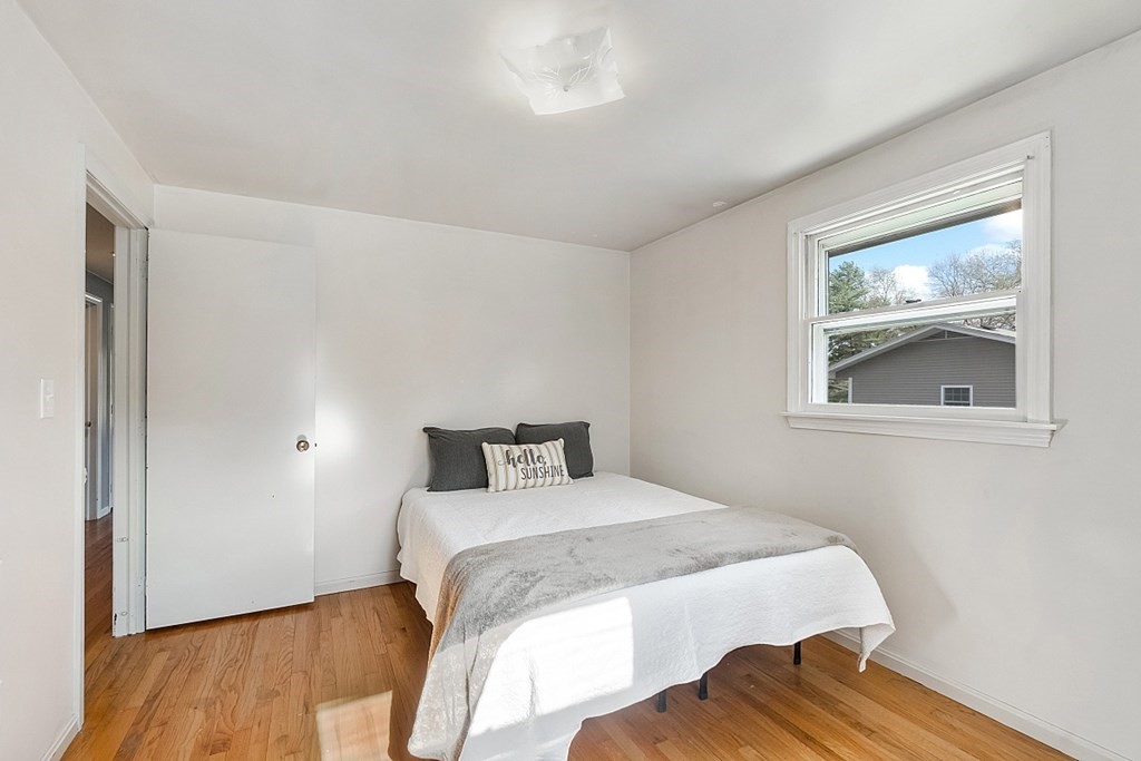 10 Brown Road Shirley, MA 01464 - Photo 13 of 19