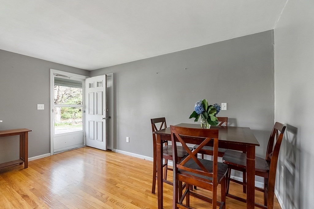 10 Brown Road Shirley, MA 01464 - Photo 2 of 19
