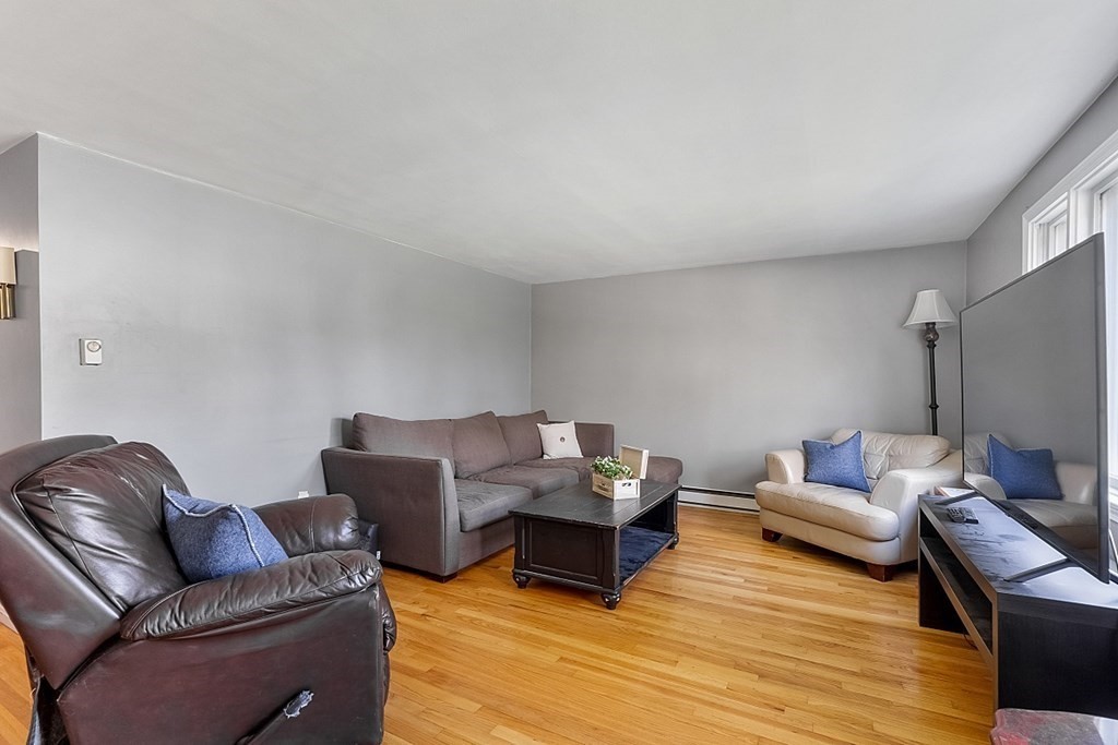 10 Brown Road Shirley, MA 01464 - Photo 3 of 19