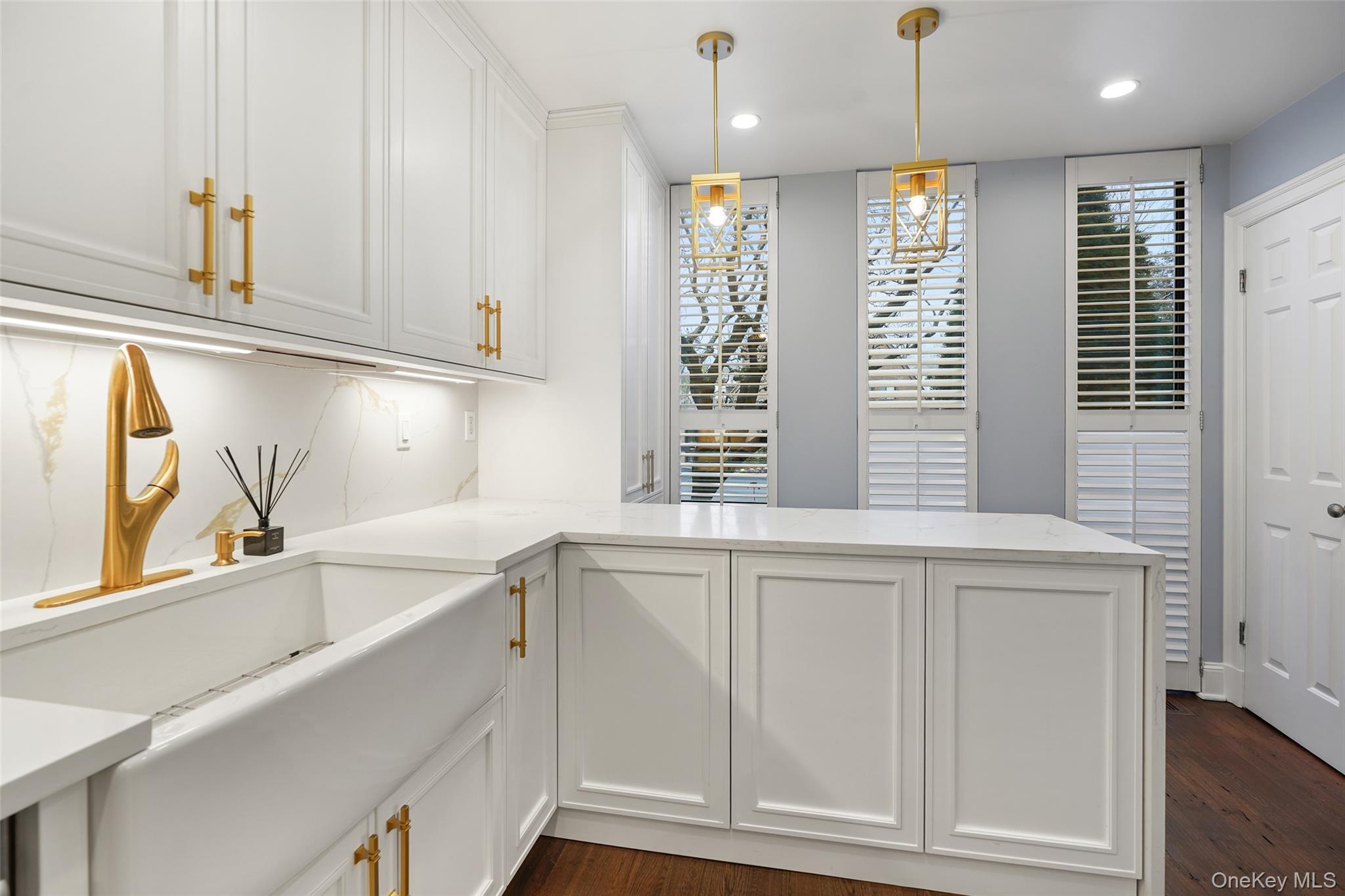 36 Waters Edge Rye, NY 10580 - Photo 2 of 30 Kitchen with Pantry