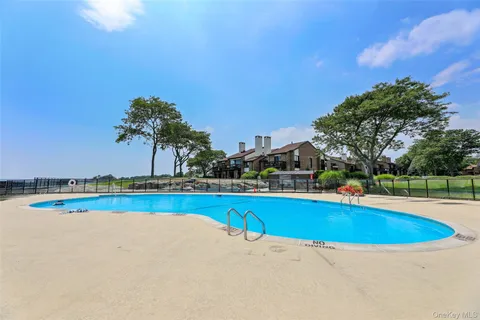 $1,995,000 | 36 Waters Edge, Rye, NY 10580