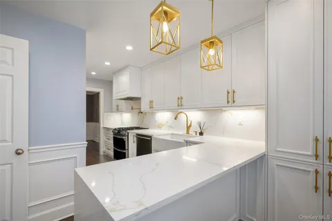 $1,995,000 | 36 Waters Edge, Rye, NY 10580