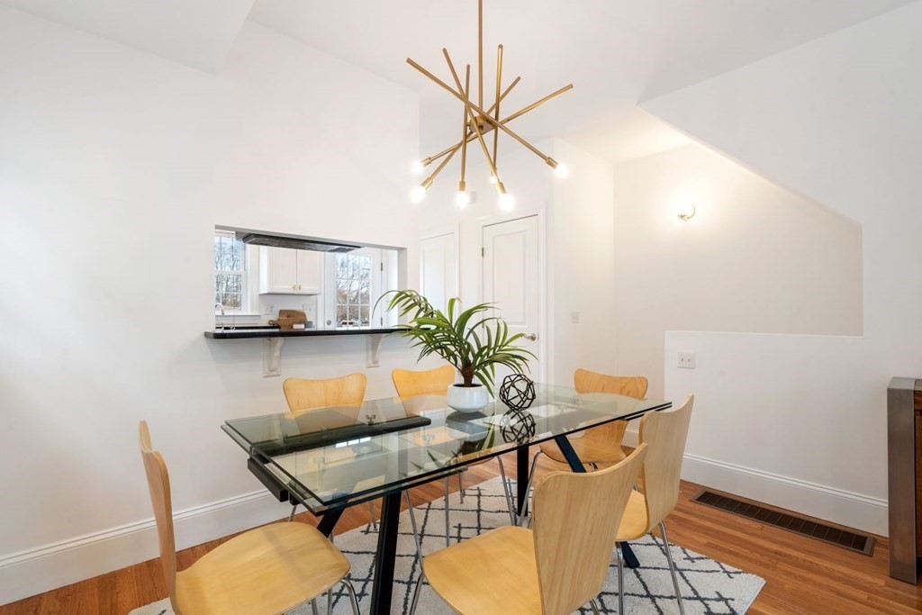 67 Bay State Road, Unit 3 Cambridge, MA 02138 - Photo 11 of 33 Gallery Image 11