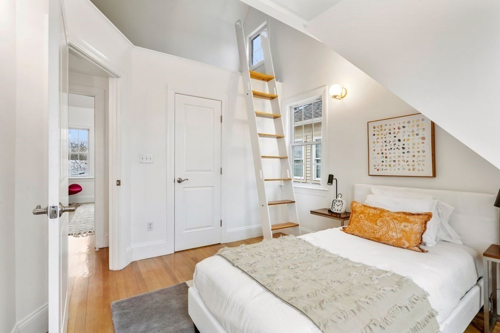 67 Bay State Road, Unit 3 Cambridge, MA 02138 - Photo 14 of 33 Gallery Image 14