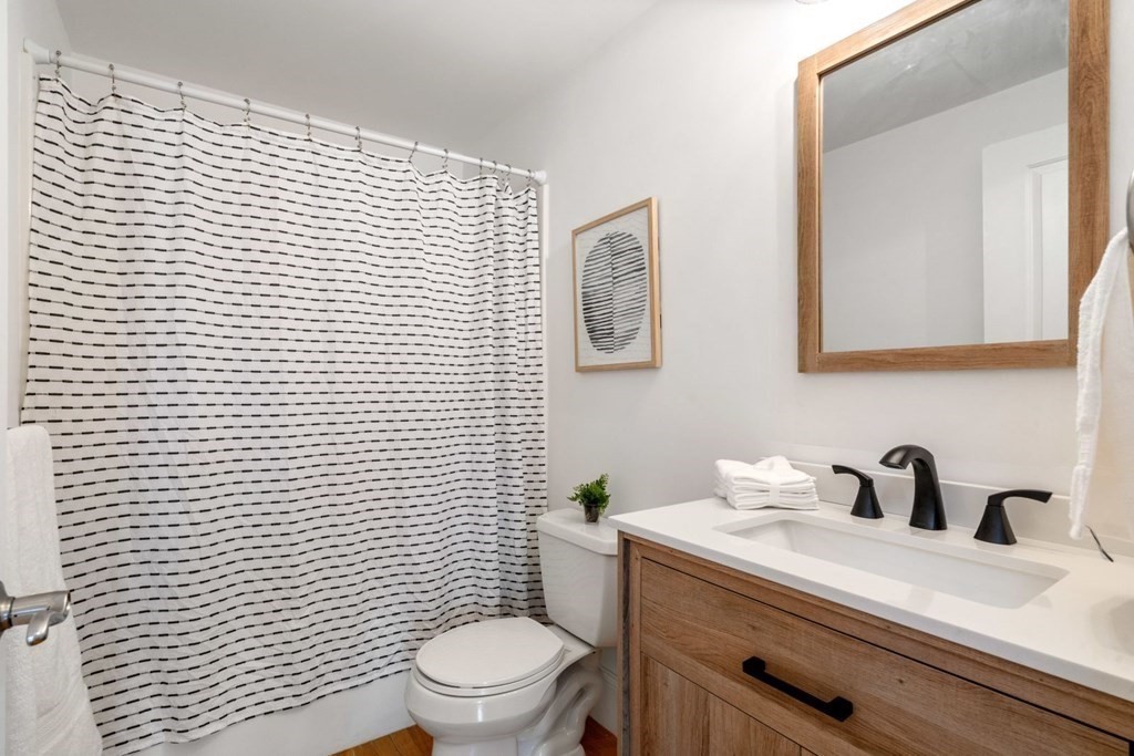 67 Bay State Road, Unit 3 Cambridge, MA 02138 - Photo 23 of 33 Gallery Image 23
