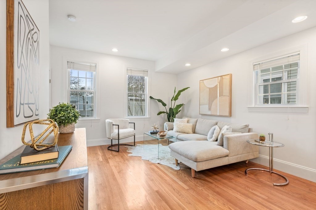 67 Bay State Road, Unit 3 Cambridge, MA 02138 - Photo 5 of 33 Gallery Image 5