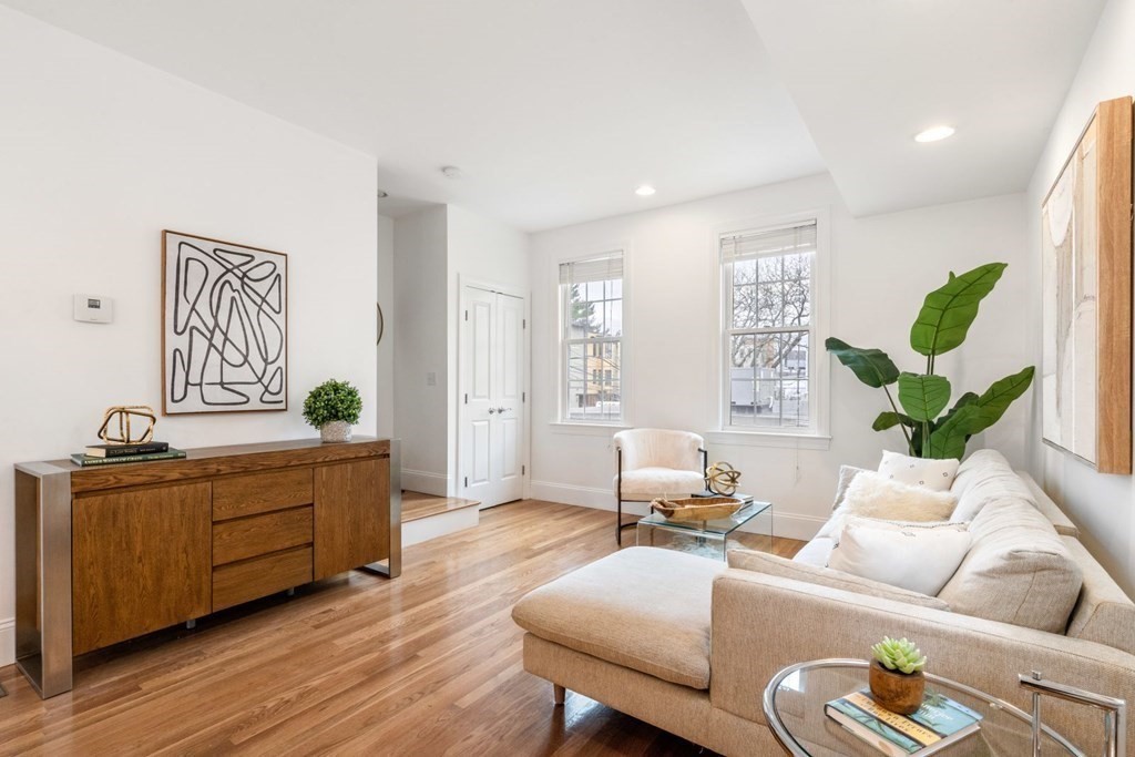 67 Bay State Road, Unit 3 Cambridge, MA 02138 - Photo 6 of 33 Gallery Image 6