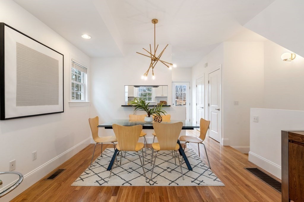 67 Bay State Road, Unit 3 Cambridge, MA 02138 - Photo 7 of 33 Gallery Image 7